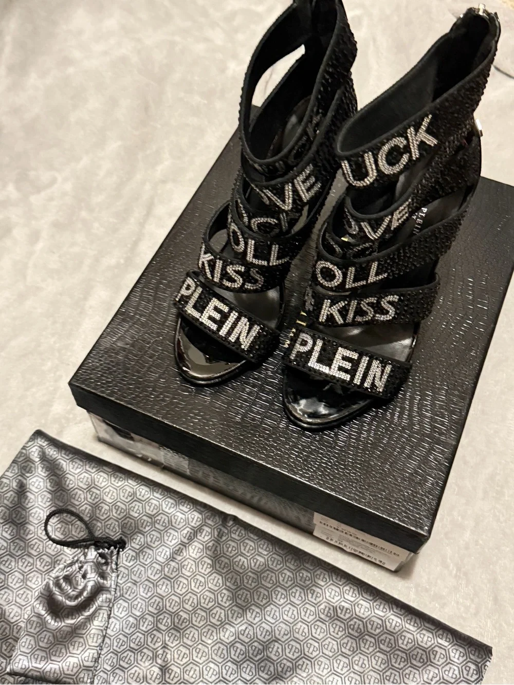 Philipp Plein edgy black